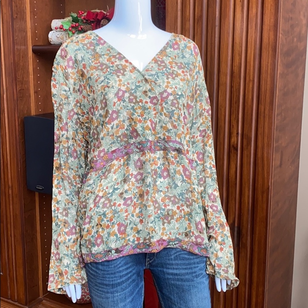 J.Jill V-Neck blouse